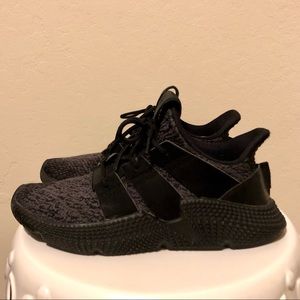 Adidas Prophere J ‘Triple Black’